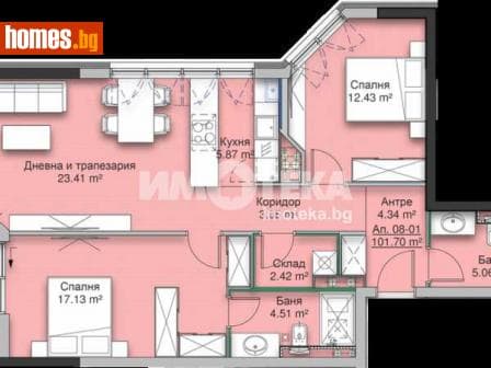 Тристаен, 124m²