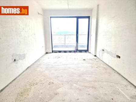 Тристаен, 142m²