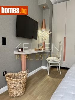 Тристаен, 95m²