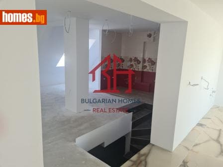 Тристаен, 180m²