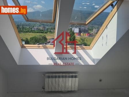 Тристаен, 180m²