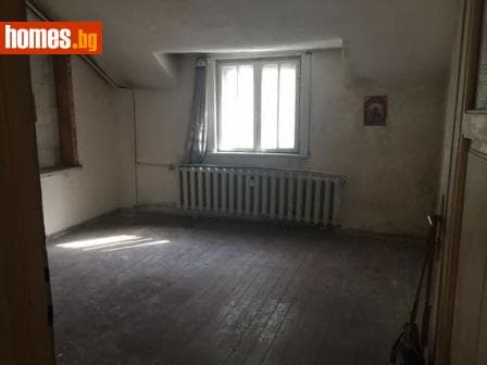 Тристаен, 88m²