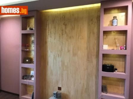Тристаен, 86m²