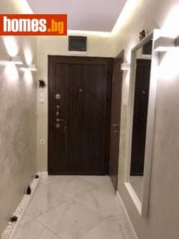 Тристаен, 86m²