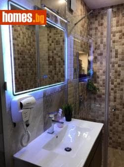 Тристаен, 86m²