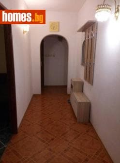Тристаен, 91m²