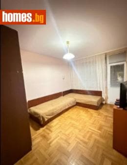 Тристаен, 91m²