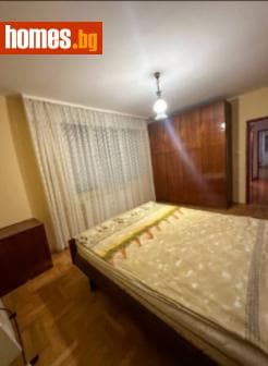 Тристаен, 91m²