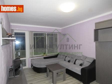 Тристаен, 68m²