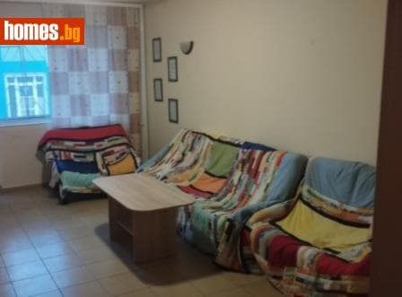 Тристаен, 85m²