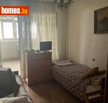Тристаен, 106m²