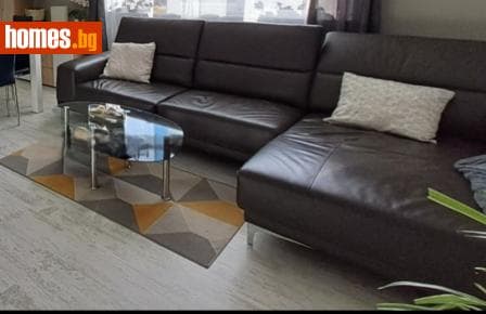 Тристаен, 76m²