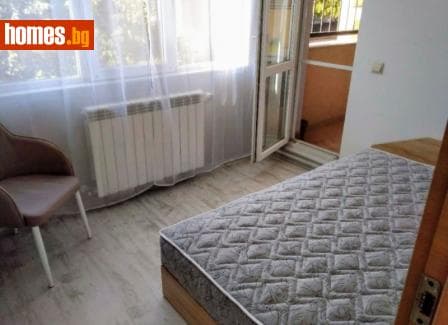 Тристаен, 76m²
