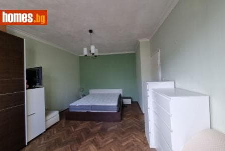 Тристаен, 118m²