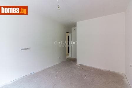 Тристаен, 138m²