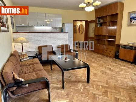 Тристаен, 86m²