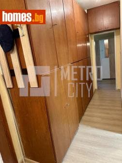 Тристаен, 86m²