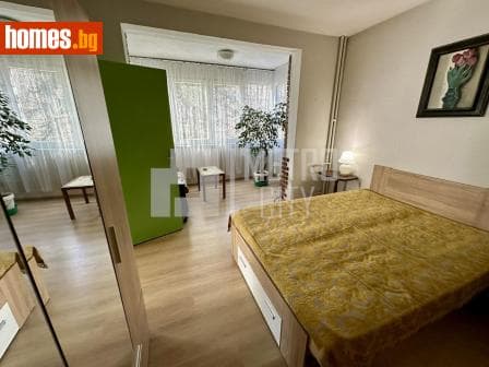 Тристаен, 86m²