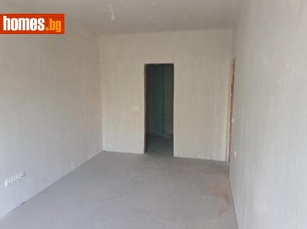 Тристаен, 132m²