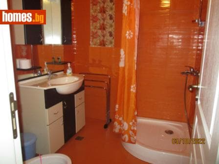 Двустаен, 70m²