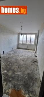 Тристаен, 93m²