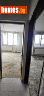 Тристаен, 93m²