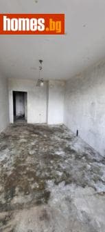 Тристаен, 93m²