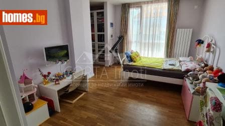 Многостаен, 320m²