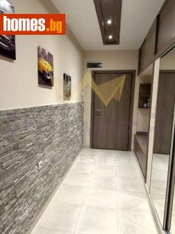 Тристаен, 97m²