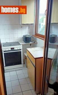 Тристаен, 99m²