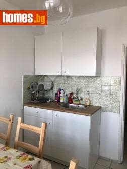 Тристаен, 85m²
