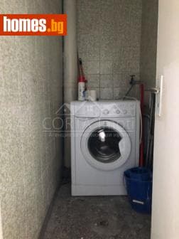 Тристаен, 85m²