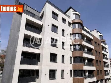 Тристаен, 121m²