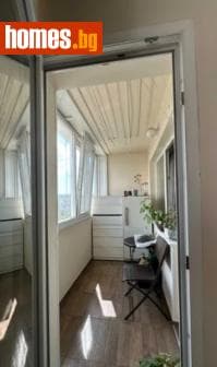 Тристаен, 90m²