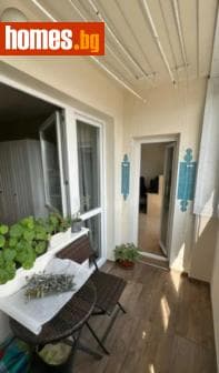 Тристаен, 90m²