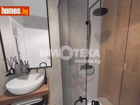 Тристаен, 115m²