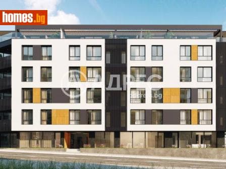 Тристаен, 96m²