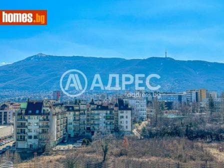 Тристаен, 136m²