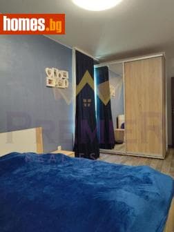 Тристаен, 82m²