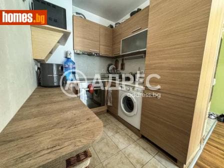 Двустаен, 79m²