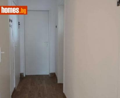 Тристаен, 110m²