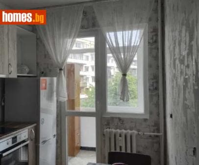 Тристаен, 110m²