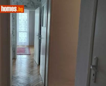 Тристаен, 110m²