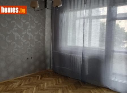 Тристаен, 110m²