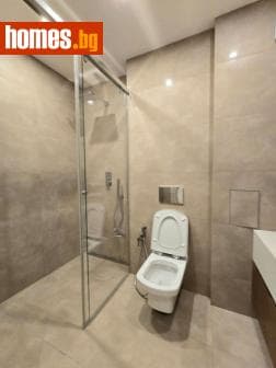 Тристаен, 187m²