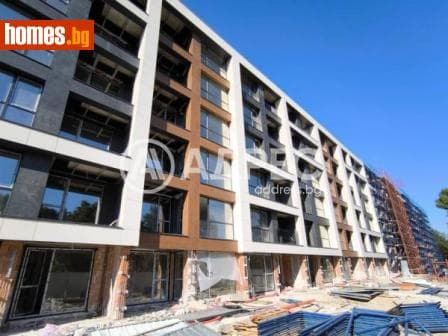 Тристаен, 116m²