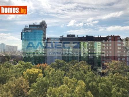Тристаен, 128m²
