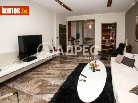 Тристаен, 118m²