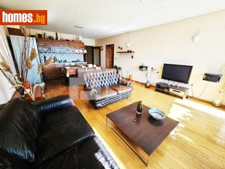 Тристаен, 127m²