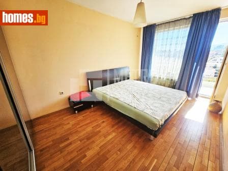 Тристаен, 127m²